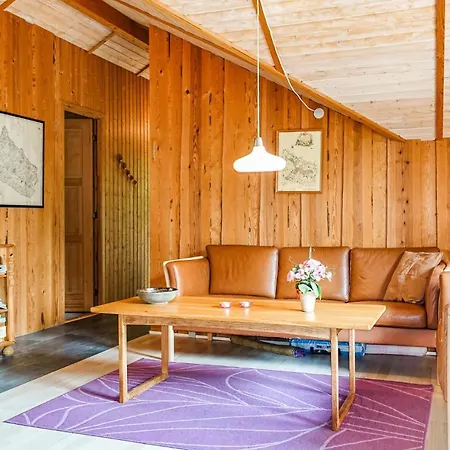 Dom wakacyjny 3 Bedroom Cozy In